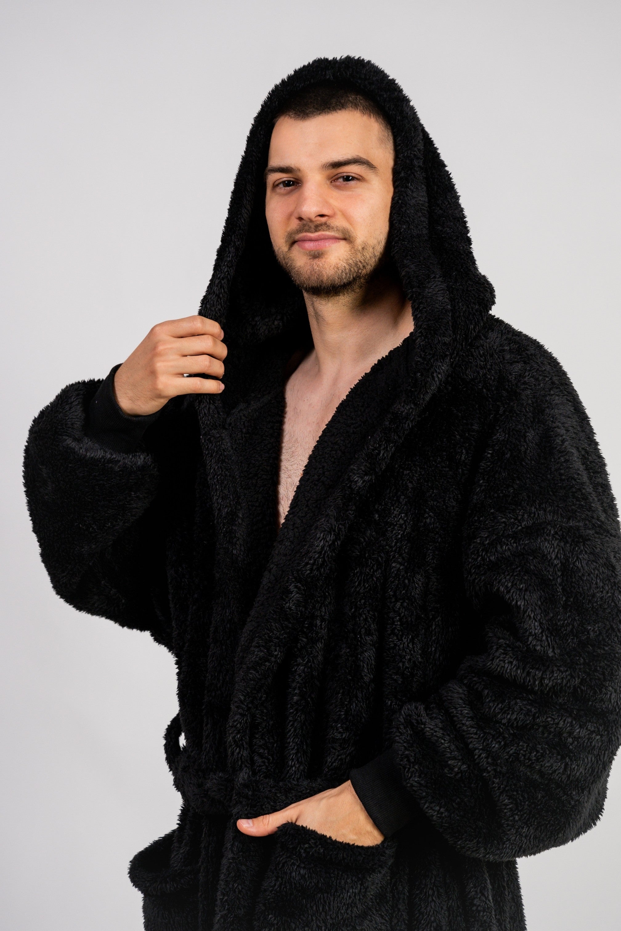 Éjfekete Köntös